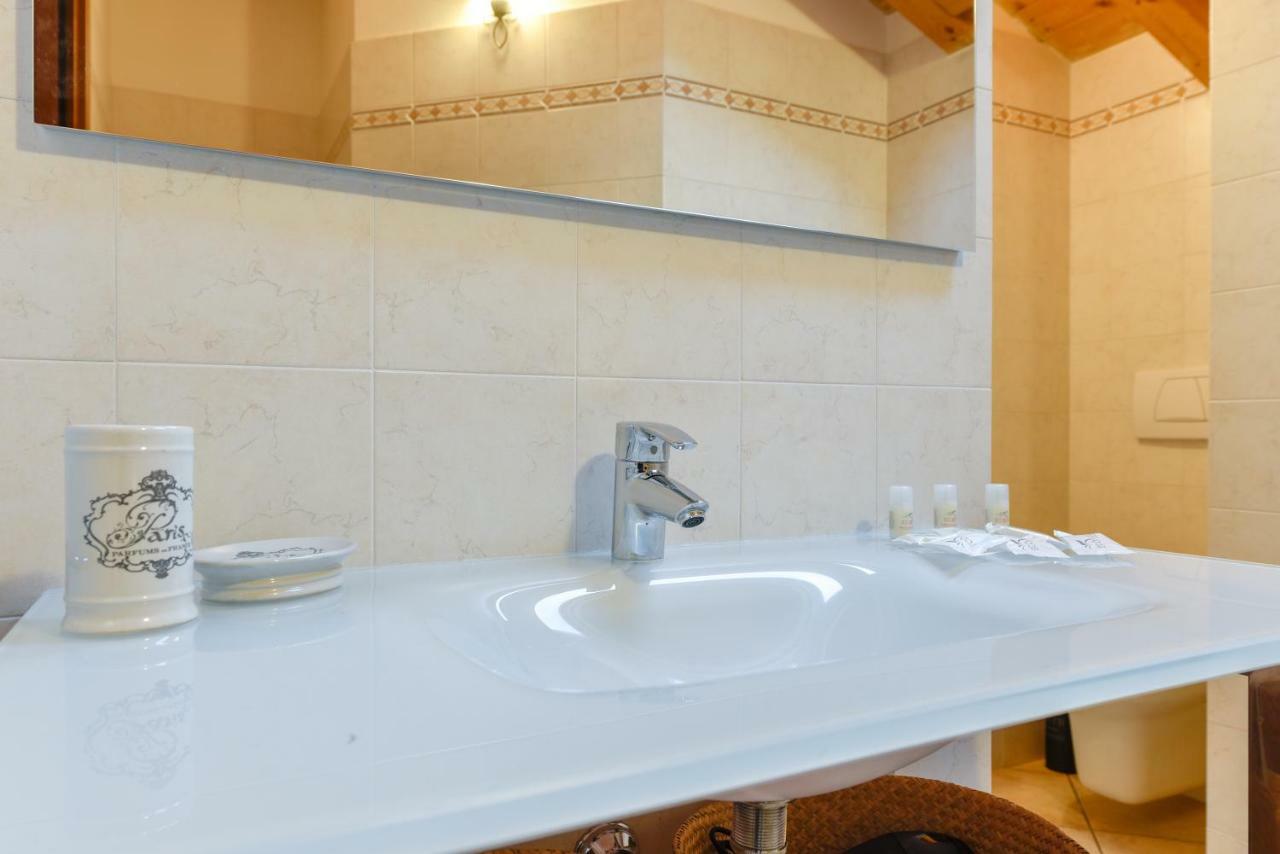 Villa Dei Venti - Comfort Holiday Bergamo Bagian luar foto